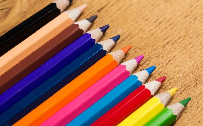 مداد رنگی چیست؟